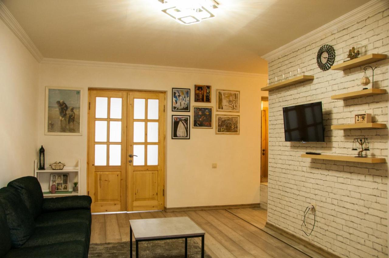 Apartment Near Church Tiflis Exterior foto